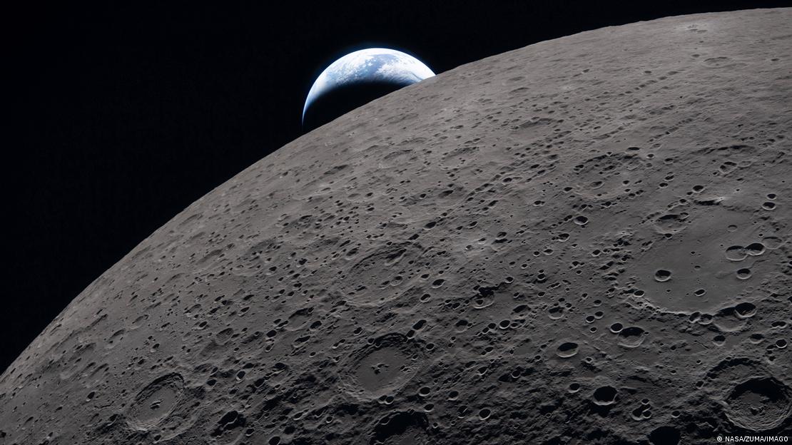 El regolito lunar podría esconder diminutas partículas artificiales procedentes de civilizaciones extraterrestres desaparecidas.