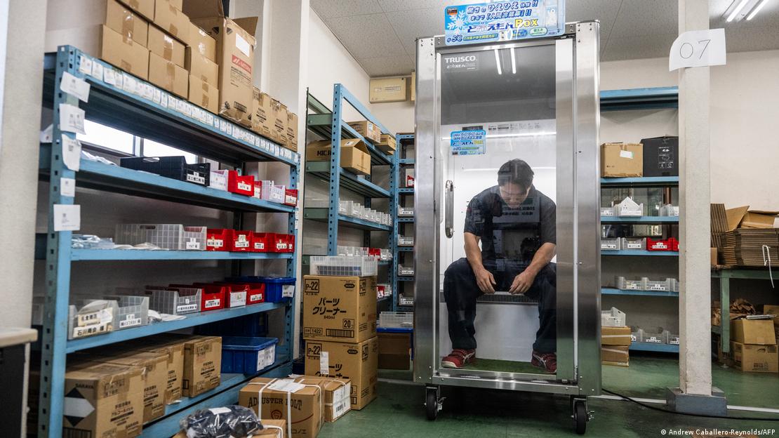 Las cabinas refrescantes pueden ser instaladas fácilmente en almacenes, talleres y otros lugares de trabajo especialmente sujetos al calor.