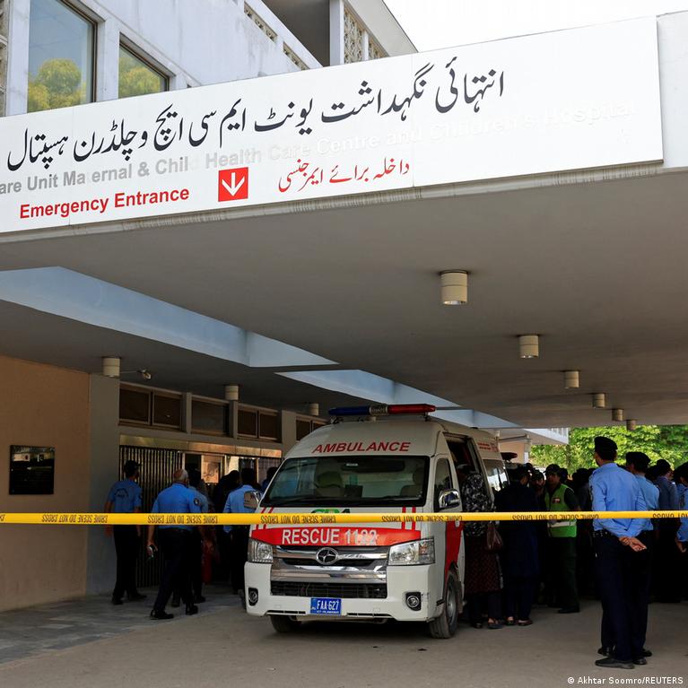 Pakistan'da doğum servisinde yangın: 15 bebek öldü