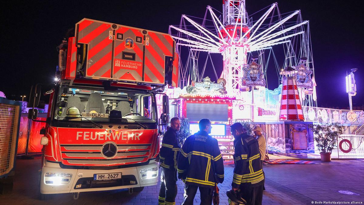 Firefighters at the Hamburger Dom carnival