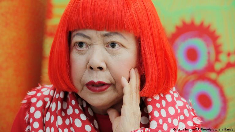 yayoi-kusama-la-japonesa-que-convirti-su-obsesi-n-en-arte