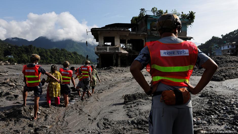 Nepal-China flood rescue on hold as lake breaks banks