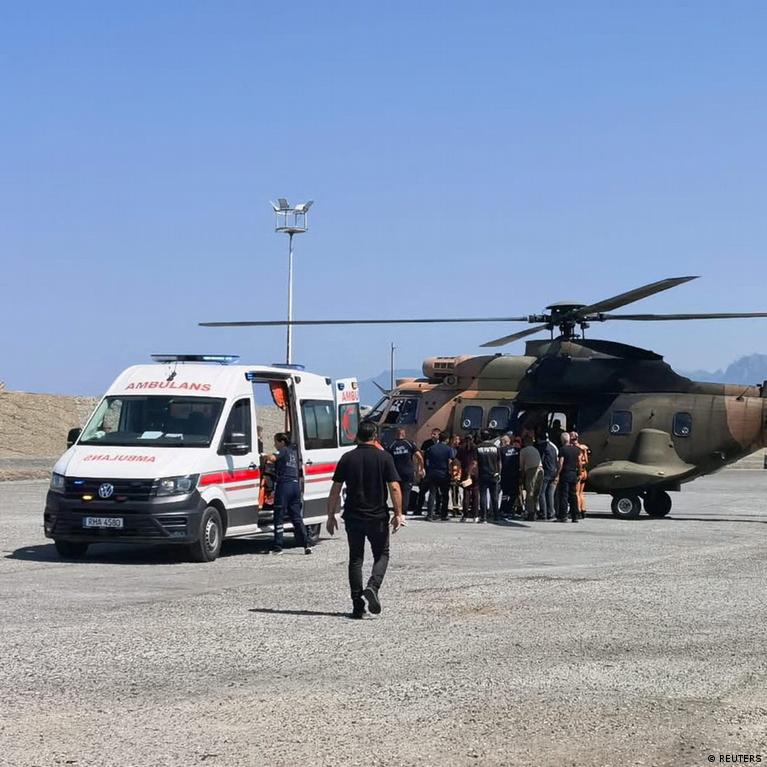 Kıbrıs-Mersin seferini yapan gemi battı: Can kayıpları var