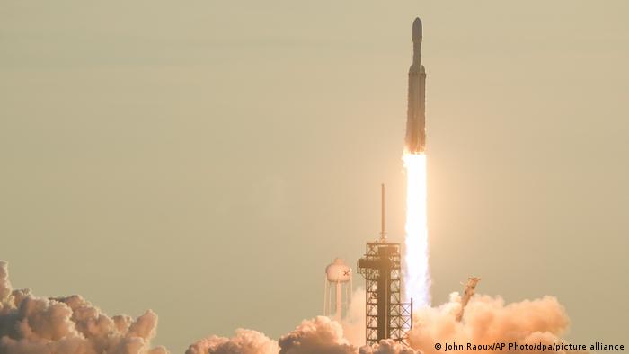 Nasa lança novo telescópio espacial capaz de mapear o universo