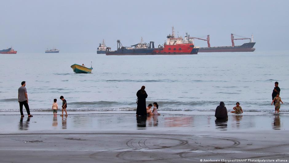 Iran retaliates, condemns US strikes on Larak Island