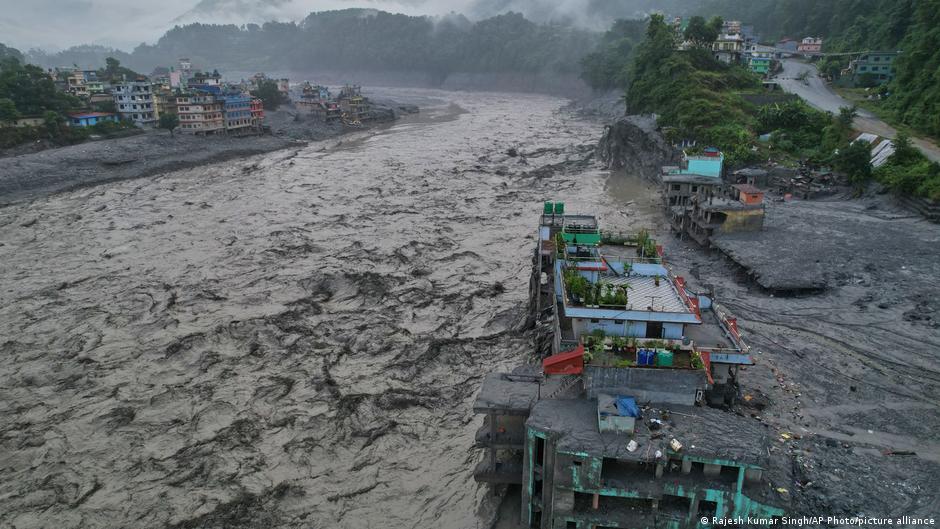 How climate change worsened Nepal's deadly mountain collapse