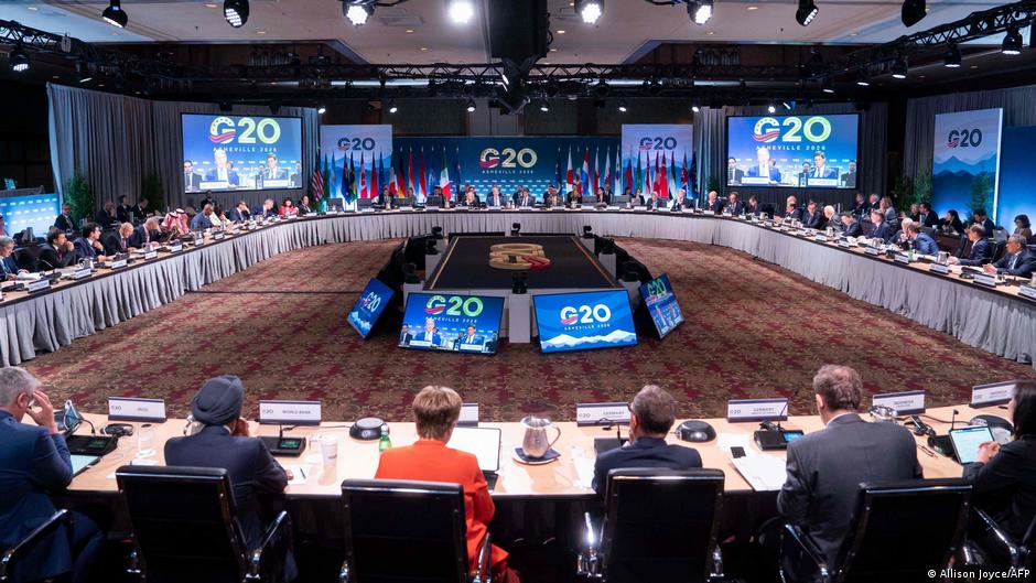 Οι ΗΠΑ εξοργίζουν τη Γερμανία, την Ευρώπη με πρόσκληση της Ρωσίας στο G20, απαγορεύσεις τύπου