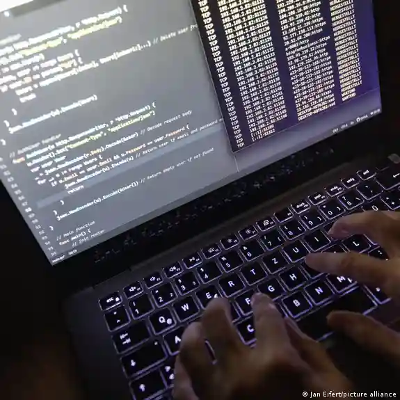 78727834_803.webp