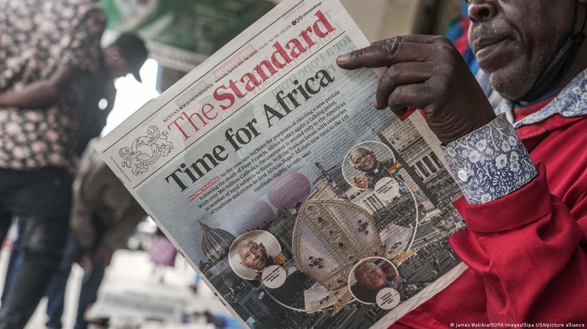 Kenyan newspaper The Standard is often crticial of President William Ruto, who singled the paper out in comments online over the summer Image: James Wakibia/SOPA Images/Sipa USA/picture alliance