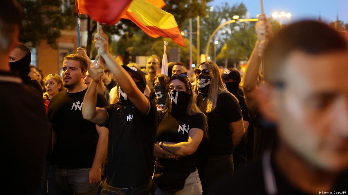 AfD, Le Pen, Vox, Reform UK: Aşırı sağ Avrupa'yı sarıyor