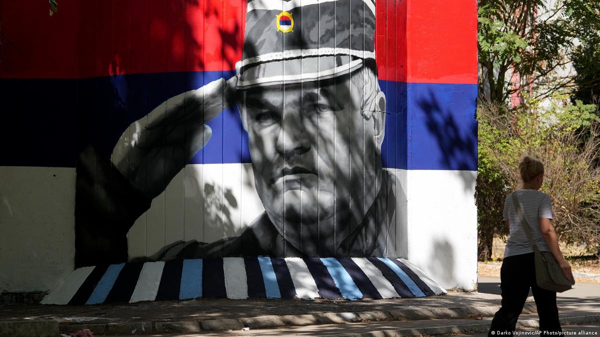 Les Funérailles De Ratko Mladic Divisent Une Nation