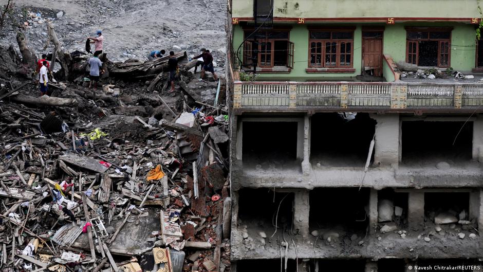 Nepal: Thousands still missing as flood recovery begins