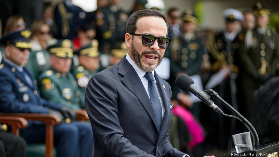 De la Espriella se compromete a "cazar" a los responsables del asesinato de Uribe Turbay