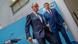 Friedrich Merz caminando junto a Sven Schulze tras la derrota de la CDU en Sajonia-Anhalt.