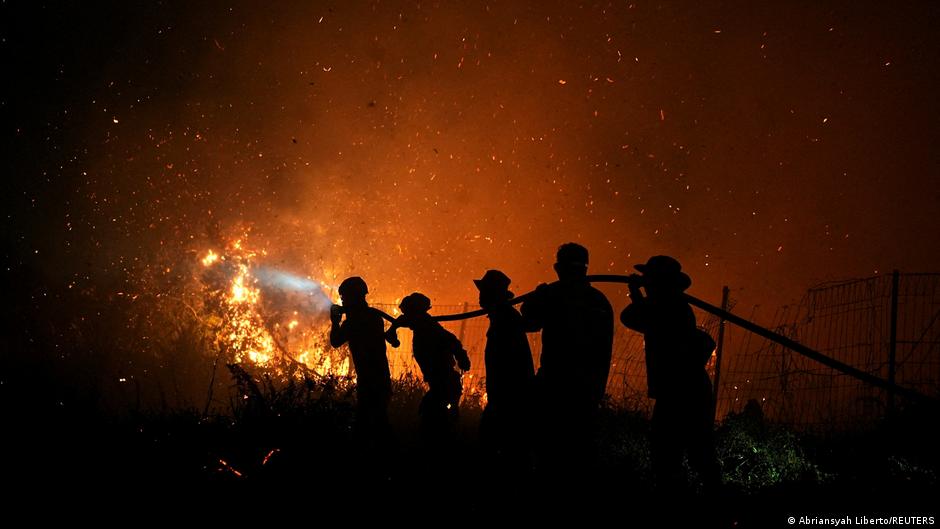Wildfire kills 4 firefighters in Indonesia's Mount Bromo national park