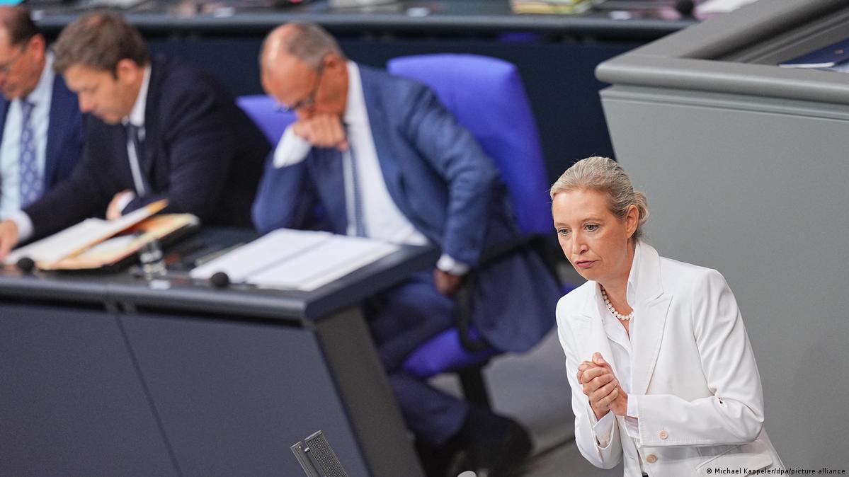 Deutschland Berlin 2026 | Generaldebatte im Bundestag | Alice Weidel eröffnet Haushaltsberatungen 选择党主席之一的魏德尔此前已作为该党总理候选人参加过联邦大选