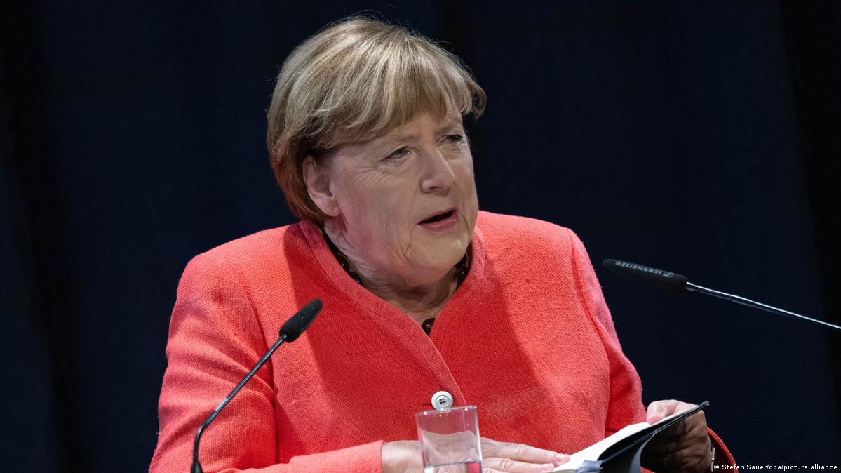 Eski Almanya Cumhurbaşkanı Gauck ve Eski Şansölye Merkel, Afd'nin Seçim Kazanımlarına Eleştirel Uyarılarda Bulundu