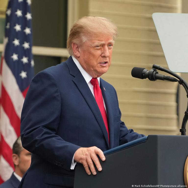 Trump busca acuerdo con Bielorrusia para alejarse de Canadá