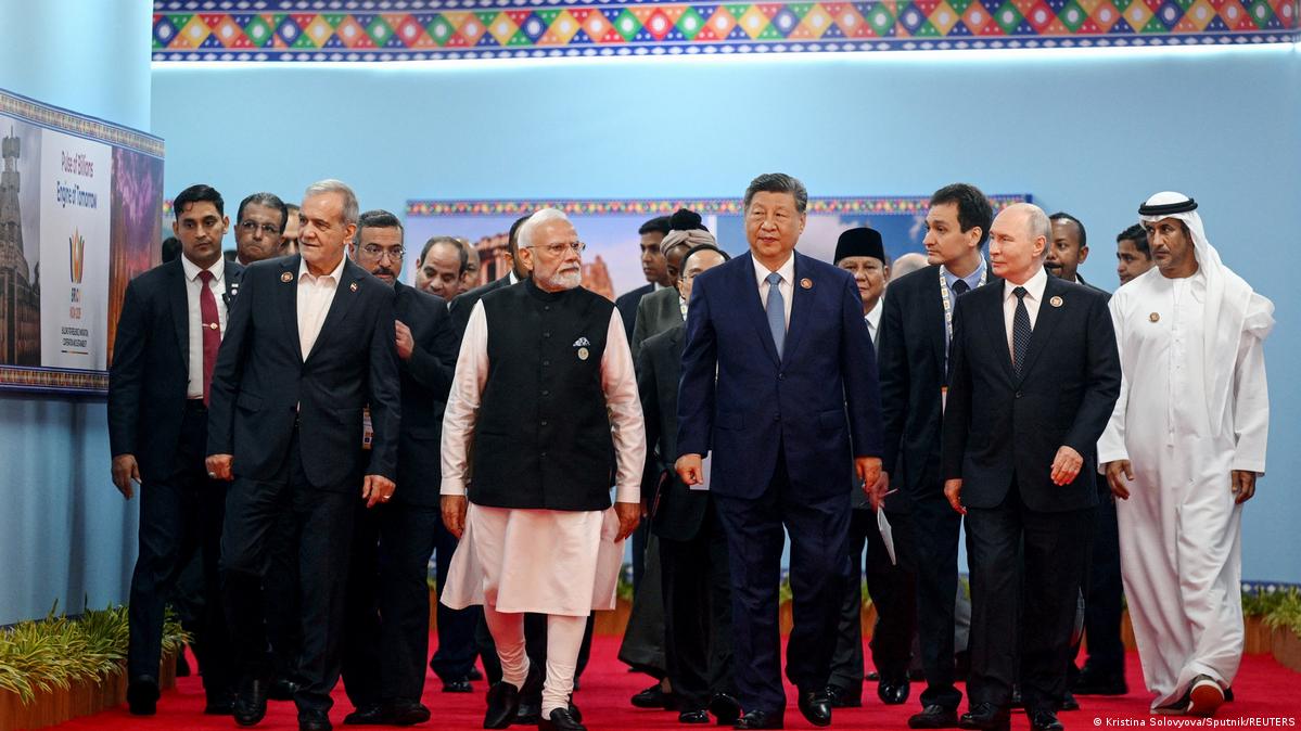 - data visualization with python Images High Quality... Apa Saja yang Dibahas di KTT BRICS 2026?