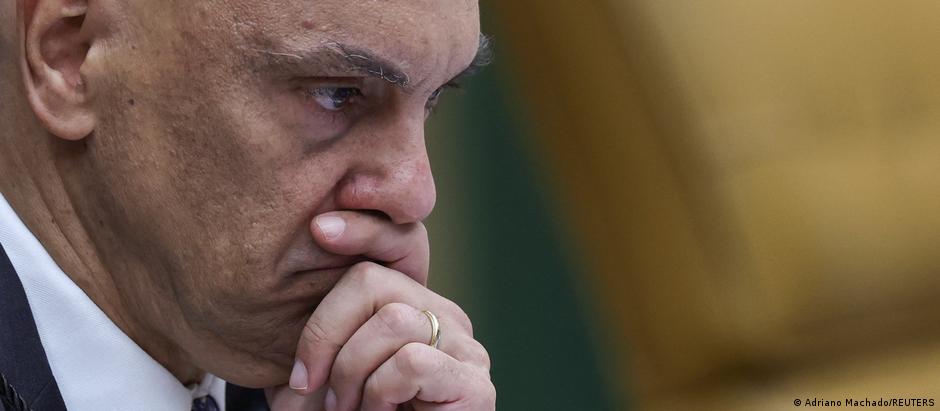 Debate sobre a realização de julgamentos conjuntos ou separados dominou a sessão do STF que deveria decidir sobre investigação de Alexandre de Moraes