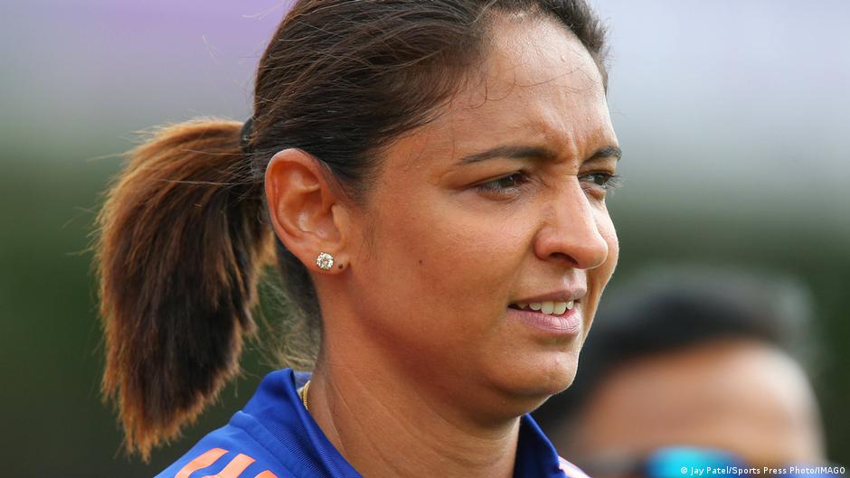 India women's team refuse Asia Cup cricket trophy from Pakistan minister