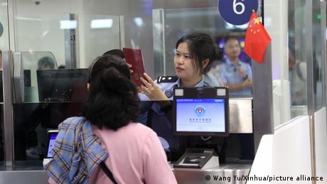 China verschärft Ausreisesperren für Bürger