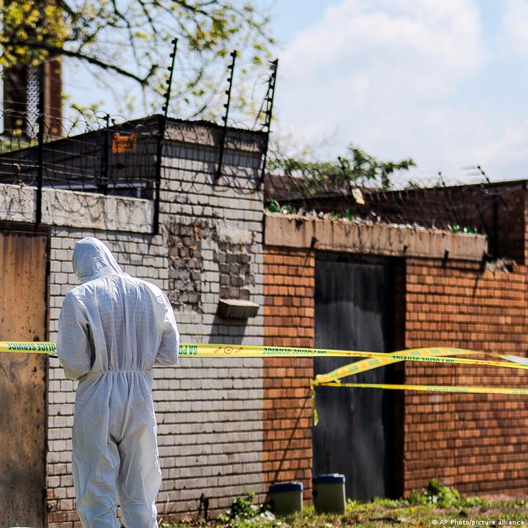 Police Investigate Discovery of Seven Bodies Near Johannesburg