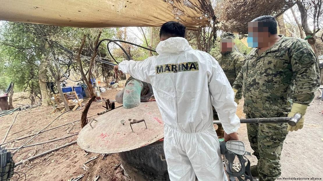 Mexiko Rancho Viejo 2024 | Mega-Drogenlabor mit über 40 Tonnen Methamphetamin entdeckt Mexiko Rancho Viejo 2024 | Mega-Drogenlabor mit über 40 Tonnen Methamphetamin entdeckt