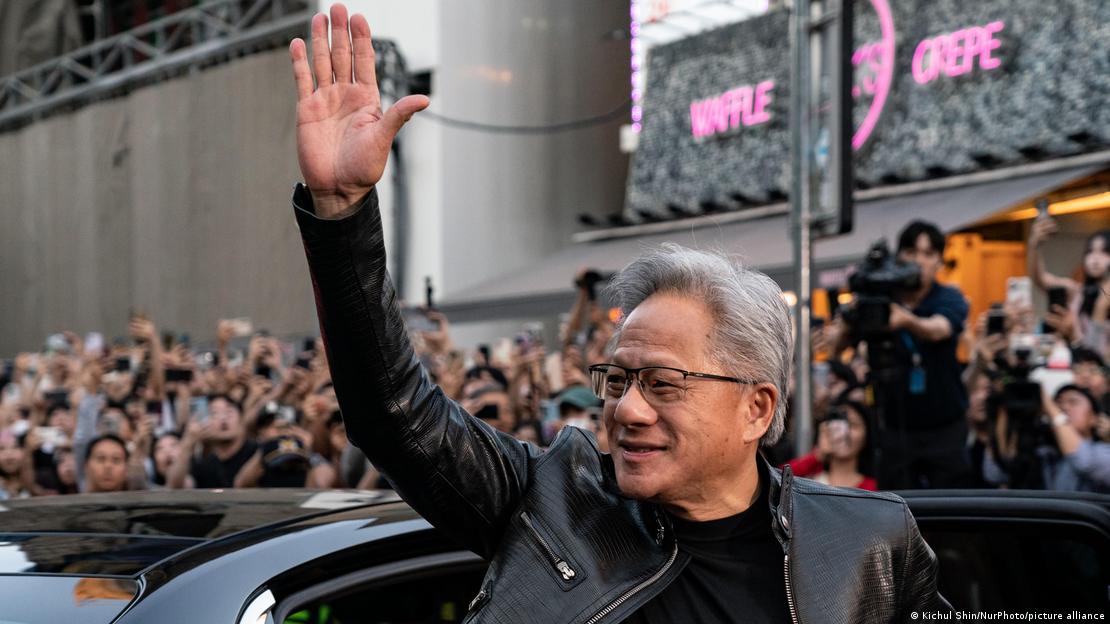 Jensen Huang, consejero delegado de Nvidia, recibió una llamada de Trump durante la cumbre All-In, en la que el presidente comparó los centros de datos con "el petróleo de los próximos 20 o 25 años".