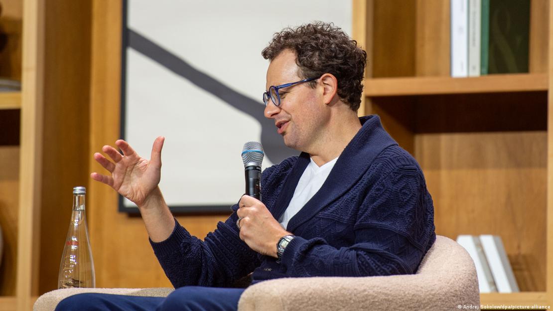 Dario Amodei, de Anthropic, pidió "un ritmo más lento" para el desarrollo de la inteligencia artificial.