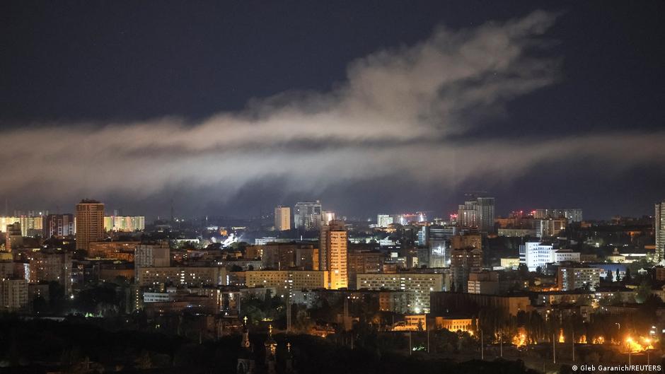 Росія вночі била по Києву балістикою та реактивними дронами, є влучання