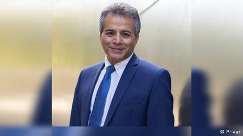 مهرزاد بروجردی، پژوهشگر سیاسی