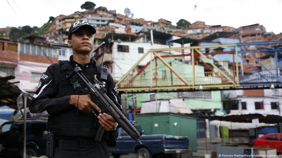 Venezuela libera a exalcalde opositor tras seis horas detenido