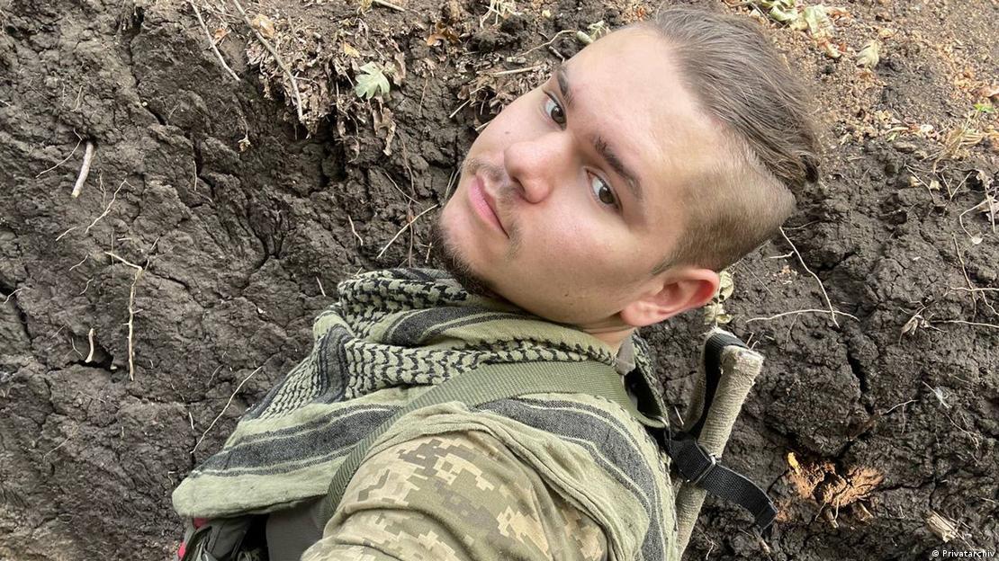По словам Олейника, он сбежал из российского подразделения при первой же возможности По словам Олейника, он сбежал из российского подразделения при первой же возможности