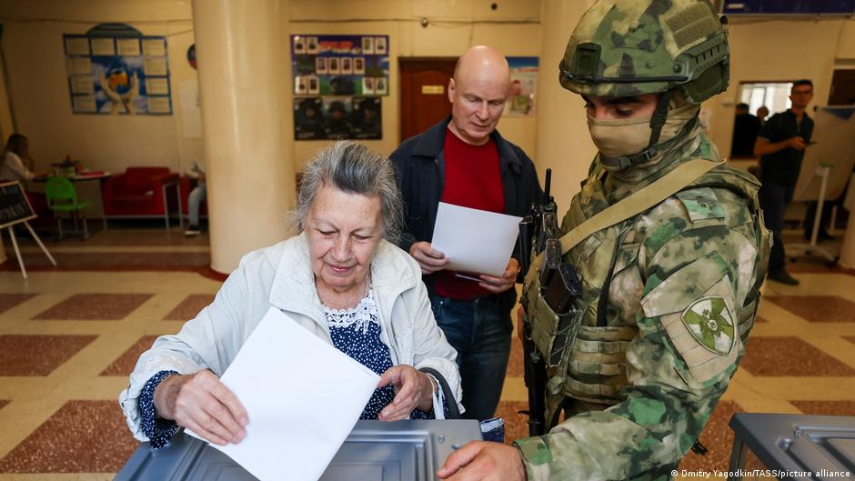 Украина ввела санкции против организаторов "выборов" в Госдуму РФ на оккупированных территориях