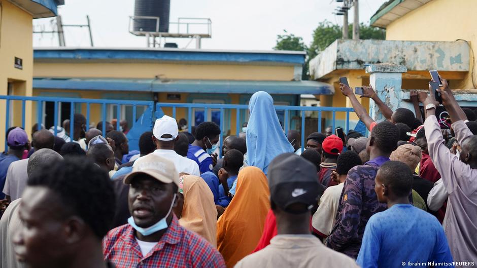 Nigeria: Protests erupt over deaths of 37 miners in custody