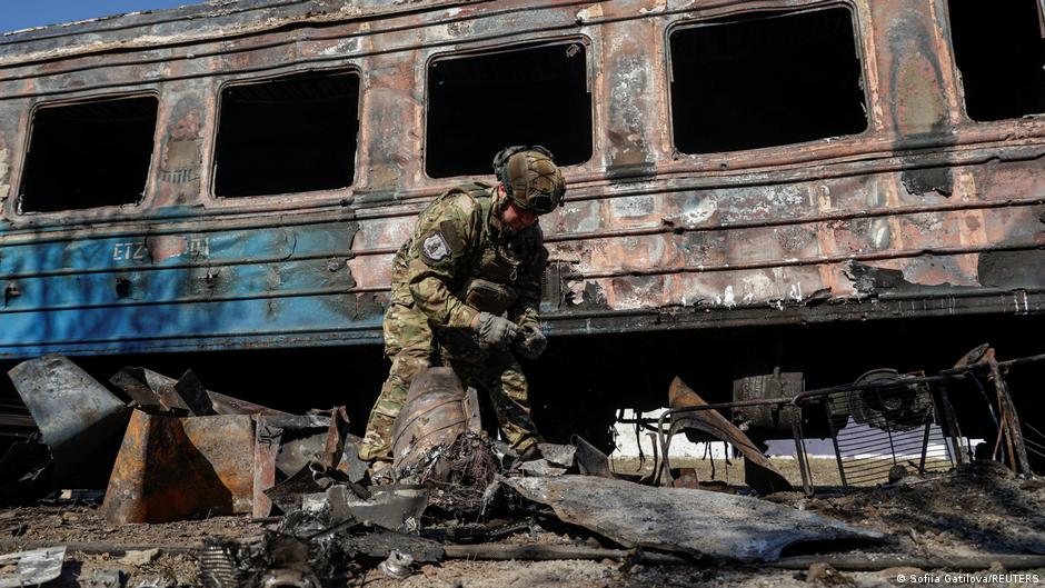 Нічна атака РФ: у Запоріжжі горів виш, у Лозовій - залізниця, на Одещині - склади продуктів
