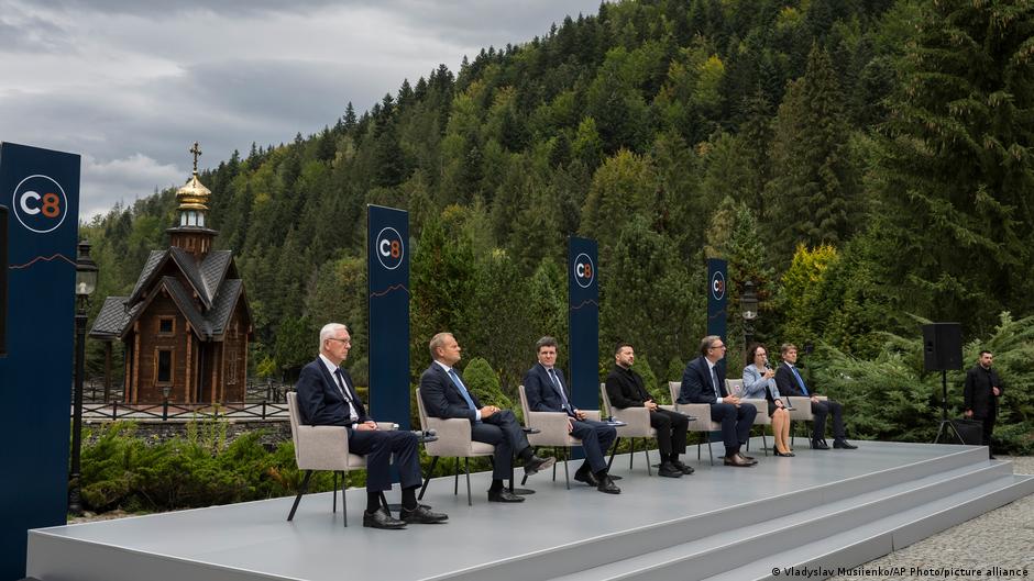 Zelenskyy holds inaugural 'Carpathian Eight' regional summit