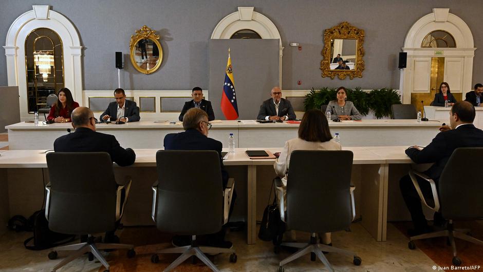 Diálogo político en Venezuela abordará libertad de expresión