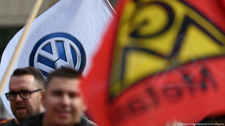 Germany news: VW to step up cost-cutting program