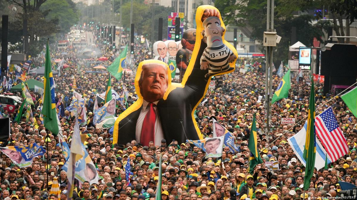 巴西前总统博索纳罗的长子弗拉维奥·博索纳罗（Flávio Bolsonaro）希望与美国及其他保守派力量建立联盟