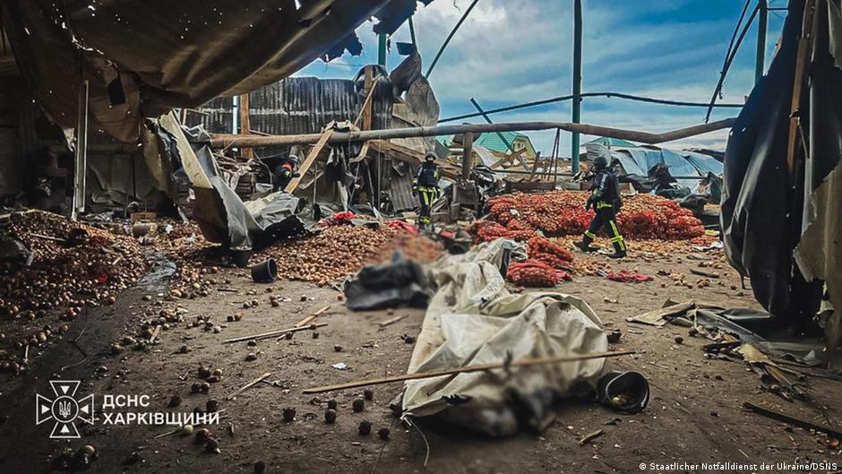 Россия ударила по ферме в Харьковской области: шесть человек погибли, 12 пострадали