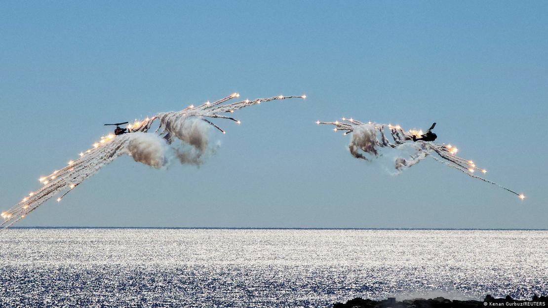 Епизод от турско военно учение в Егейско море.
