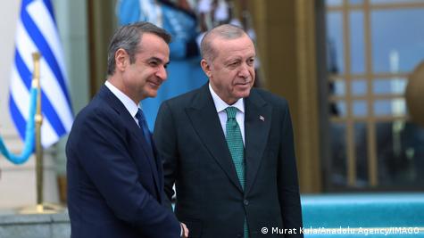 Ankara shkurt 2026 | Erdogan përshëndet Mitsotakis në ceremoninë e pritjes