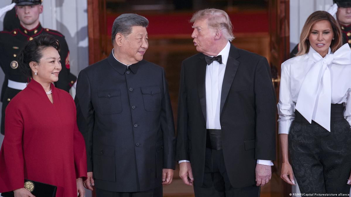 特朗普夫妇在白宫欢迎习近平夫妇来访