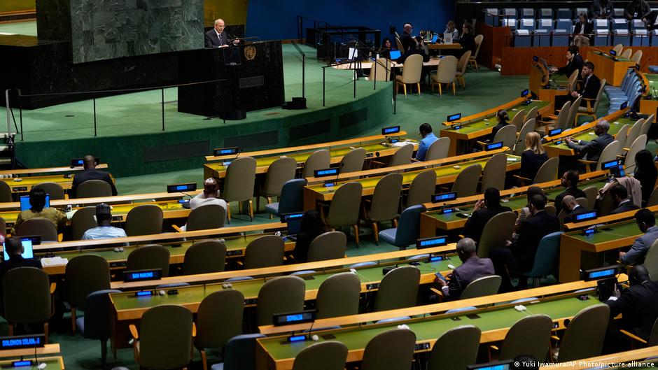 China reject 'Cold War mindset' at UN General Assembly