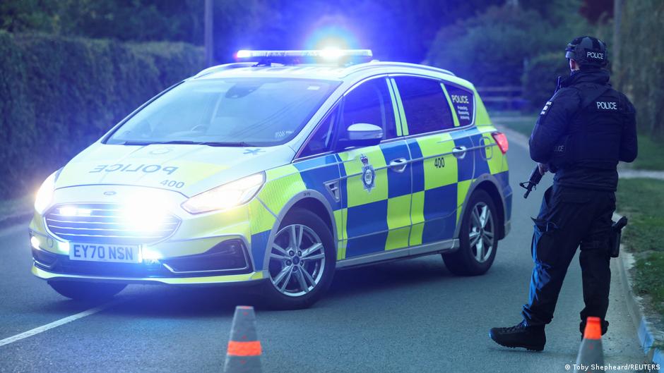 В Великобритании у авиабазы RAF Fairford задержаны несколько мужчин, подозреваемых в преступлениях со взрывчаткой, часть жителей эвакуирована.