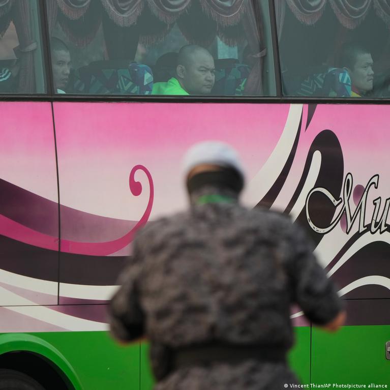 Malaysia Begins Repatriation Process for 1,500 Myanmar Nationals