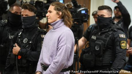 Ungarn: Gericht verringert Strafe für Maja T.