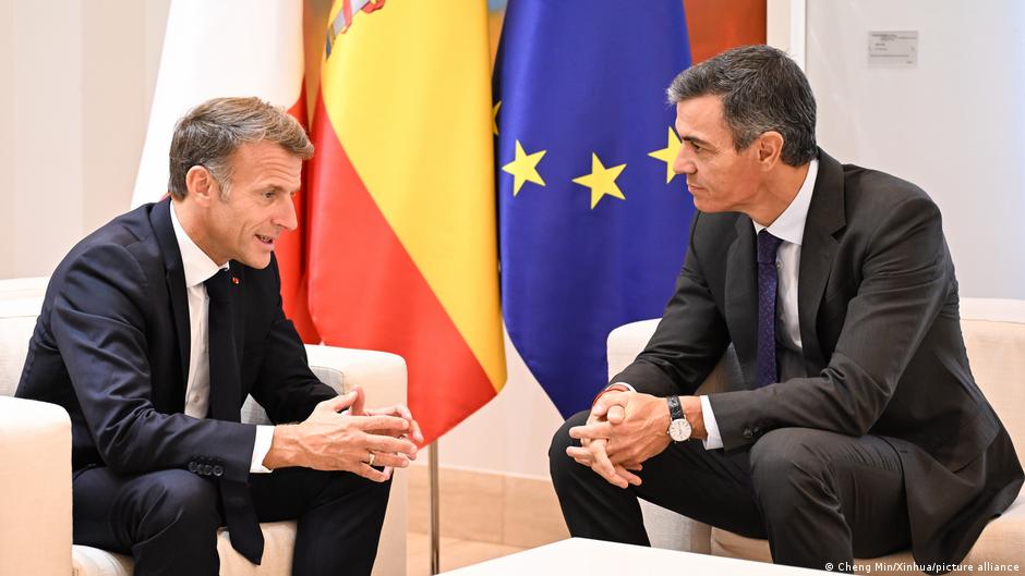 France, Spain welcome idea of UK rejoining EU
